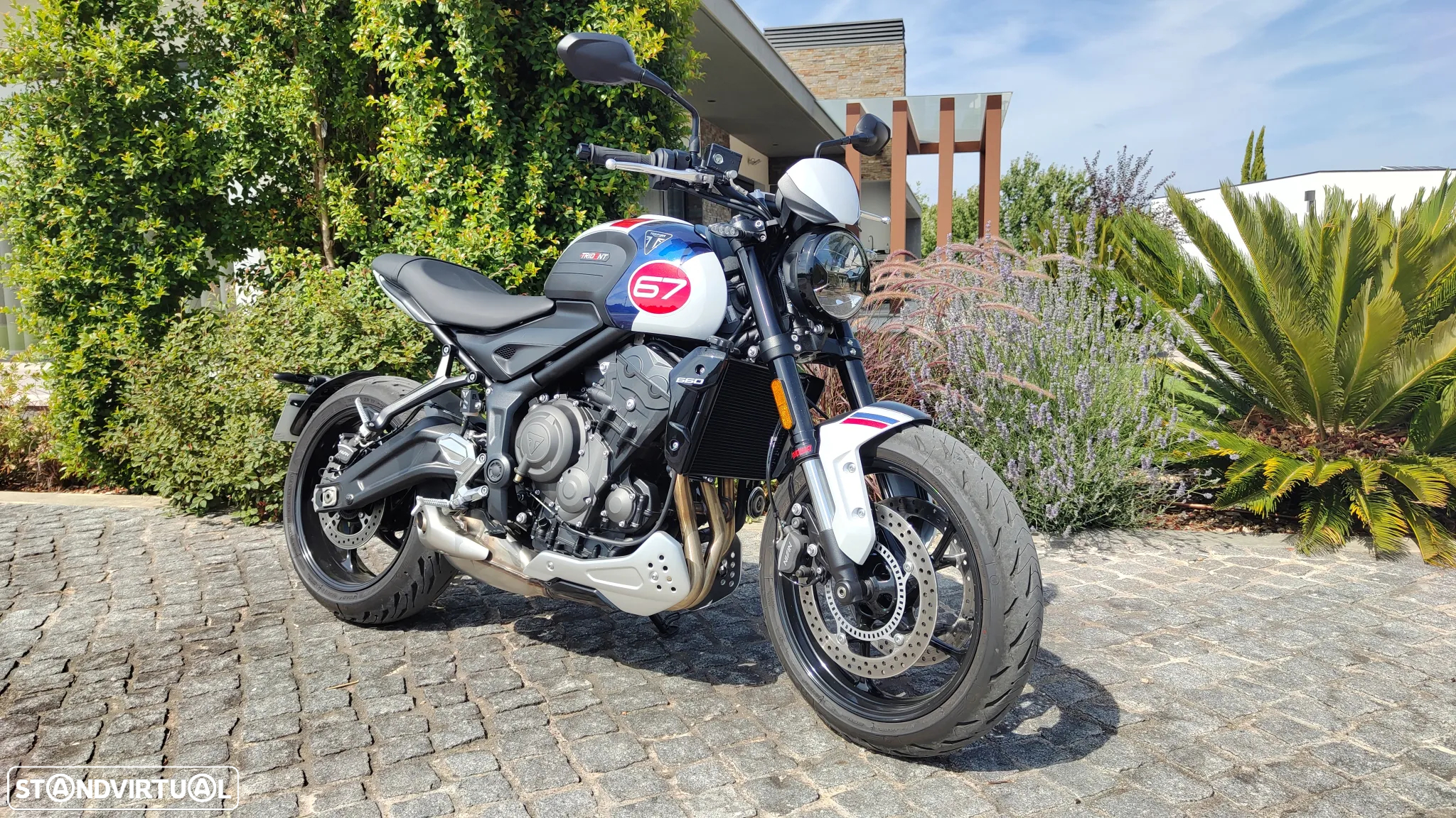 Triumph Trident Triple tribute - 7