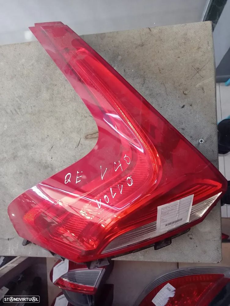 Farolim stop esquerdo Volvo V40 Hatchback 12 - / 31395844 - 1