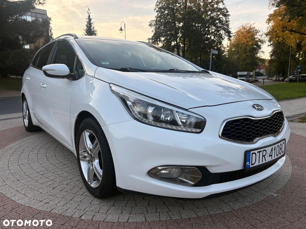 Kia Ceed - 16