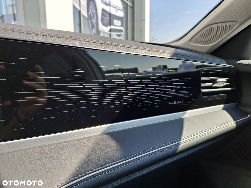Volkswagen Passat 1.5 TSI EVO Elegance DSG - 17