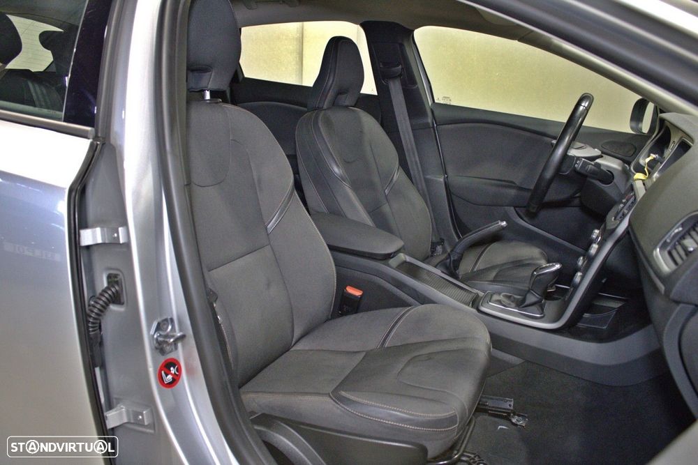 Volvo V40 Cross Country 2.0 D2 Kinetic Geartronic - 15