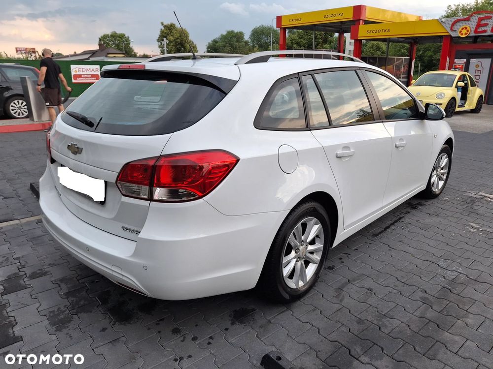 Chevrolet Cruze 1.6 LT - 4