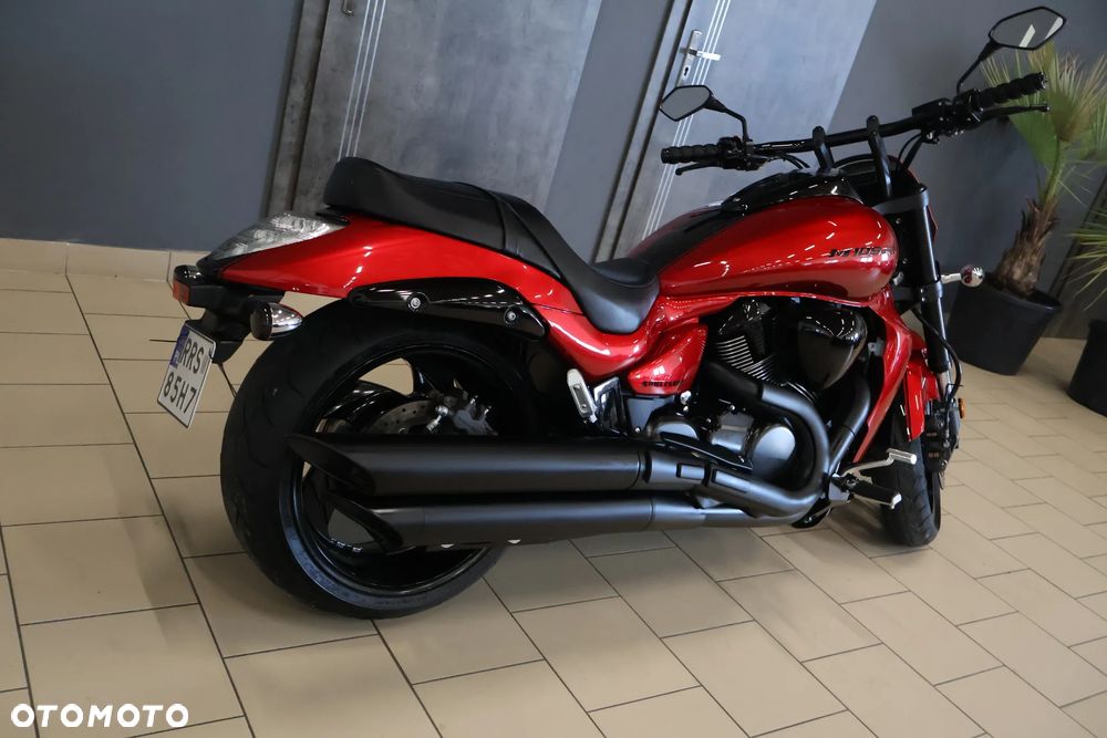 Suzuki Intruder - 11
