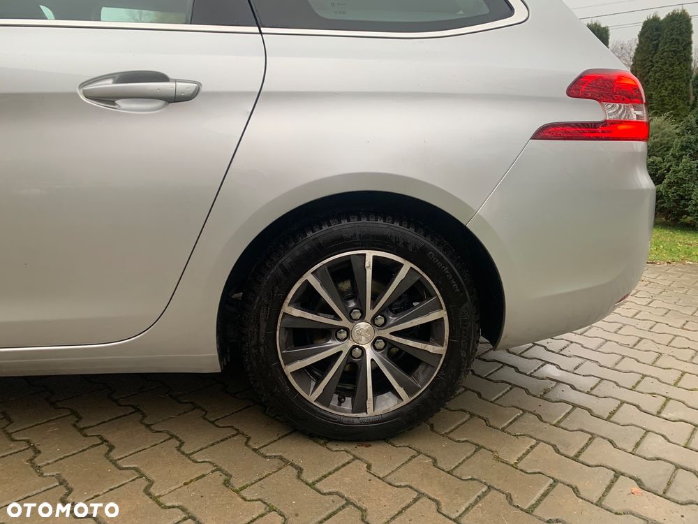Peugeot 308 BlueHDi 150 Automatik Stop & Start Allure - 3