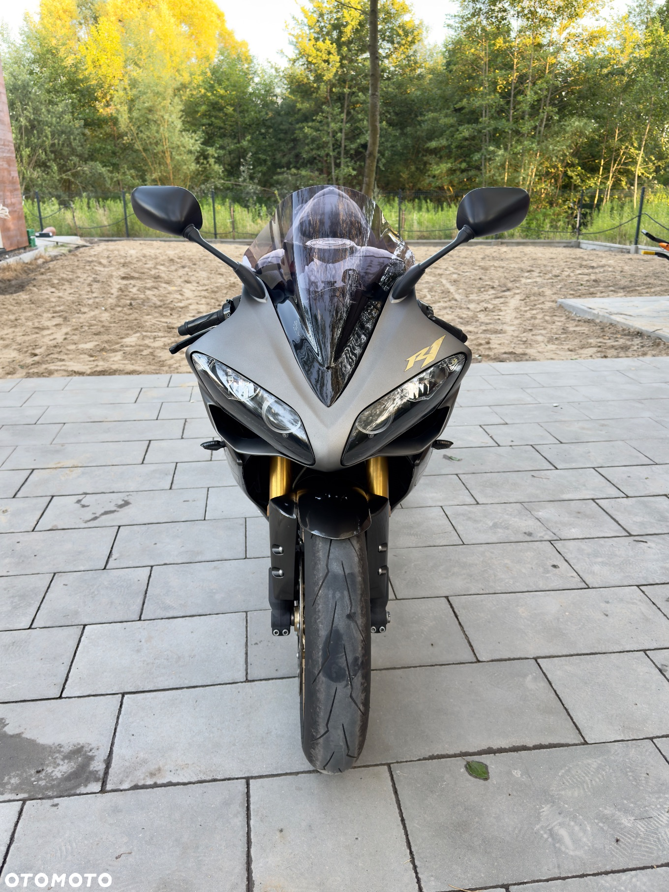 Yamaha R1 - 3