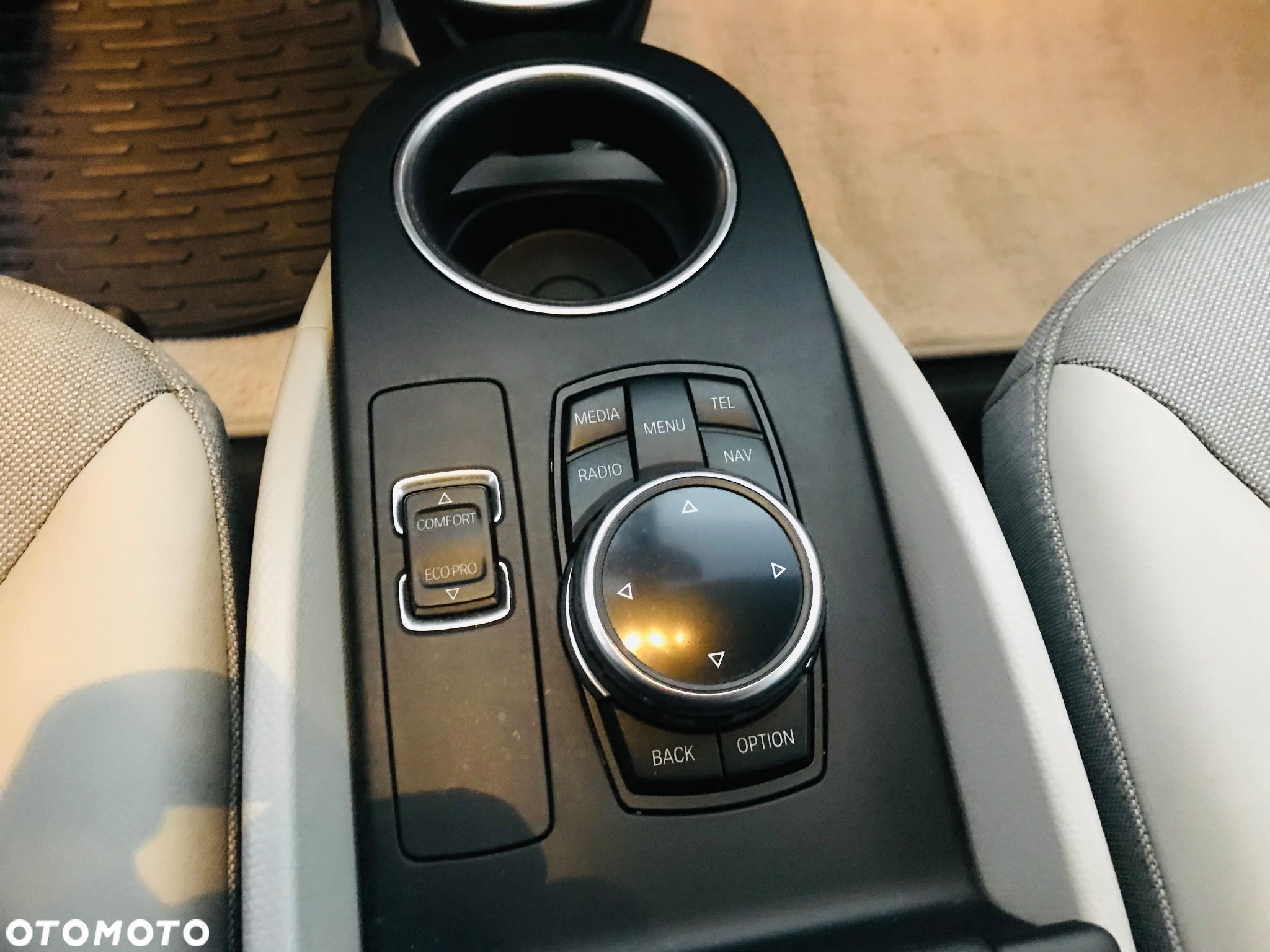 BMW i3 (60 Ah) - 36