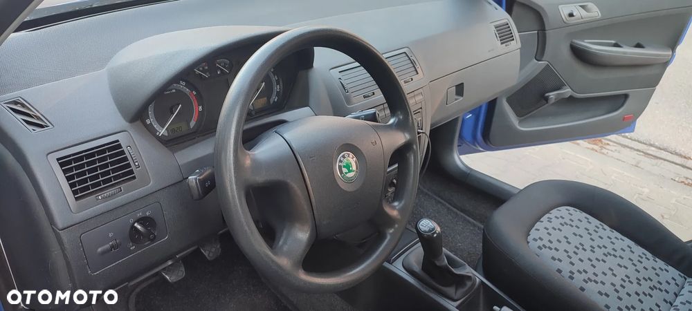 Skoda Fabia 1.2 HTP Active - 18