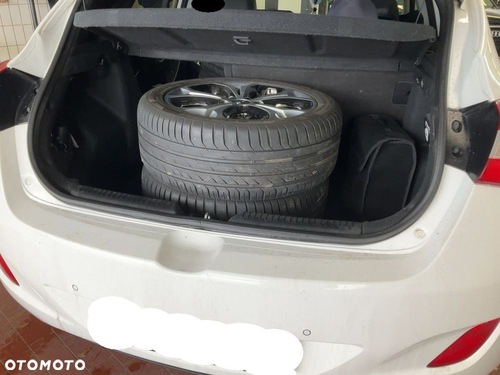 Hyundai i30 1.6 Fifa World Cup Edition - 9