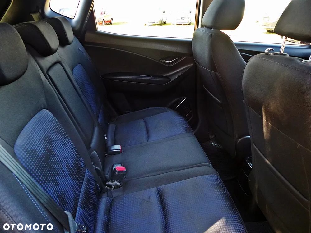 Hyundai ix20 1.4 Premium - 23