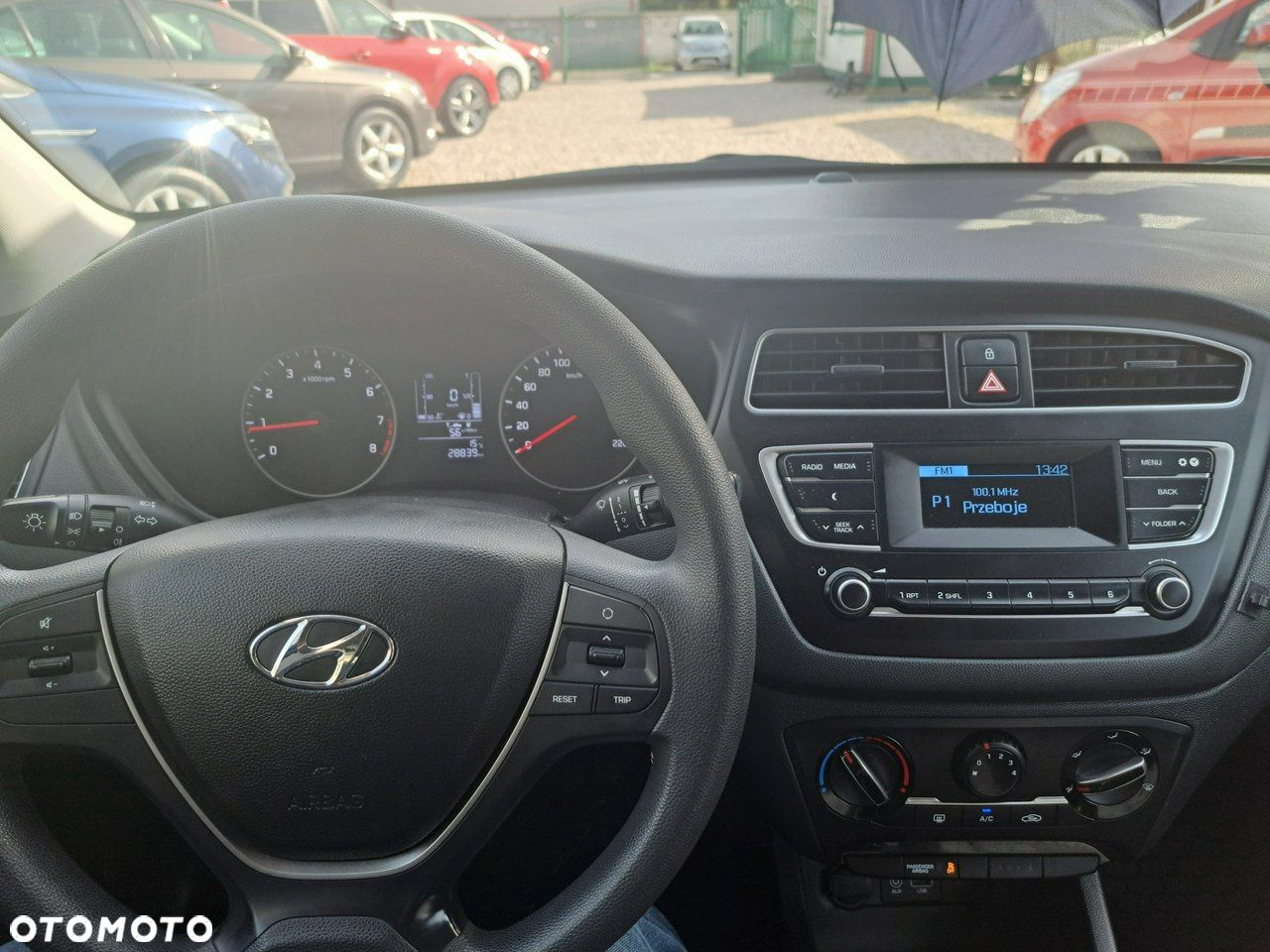 Hyundai i20 - 20