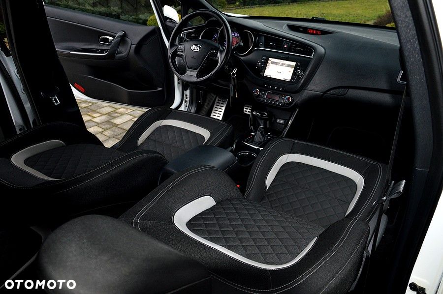 Kia Ceed 1.6 CRDi GT Line DCT - 23