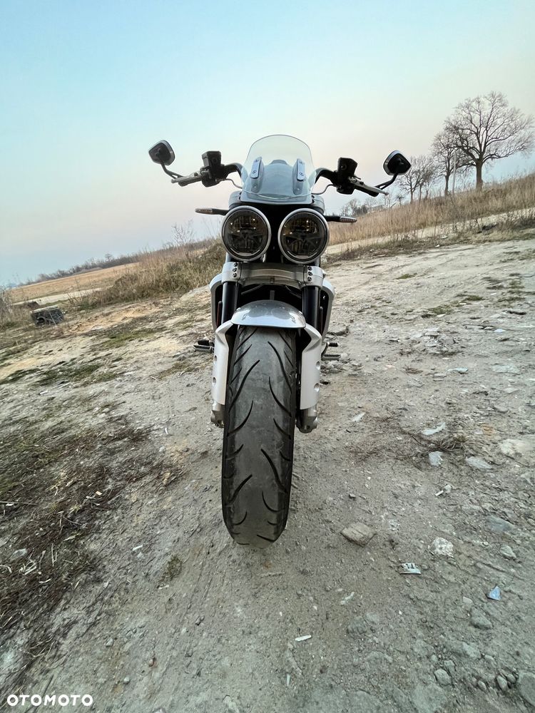 Triumph Rocket - 5