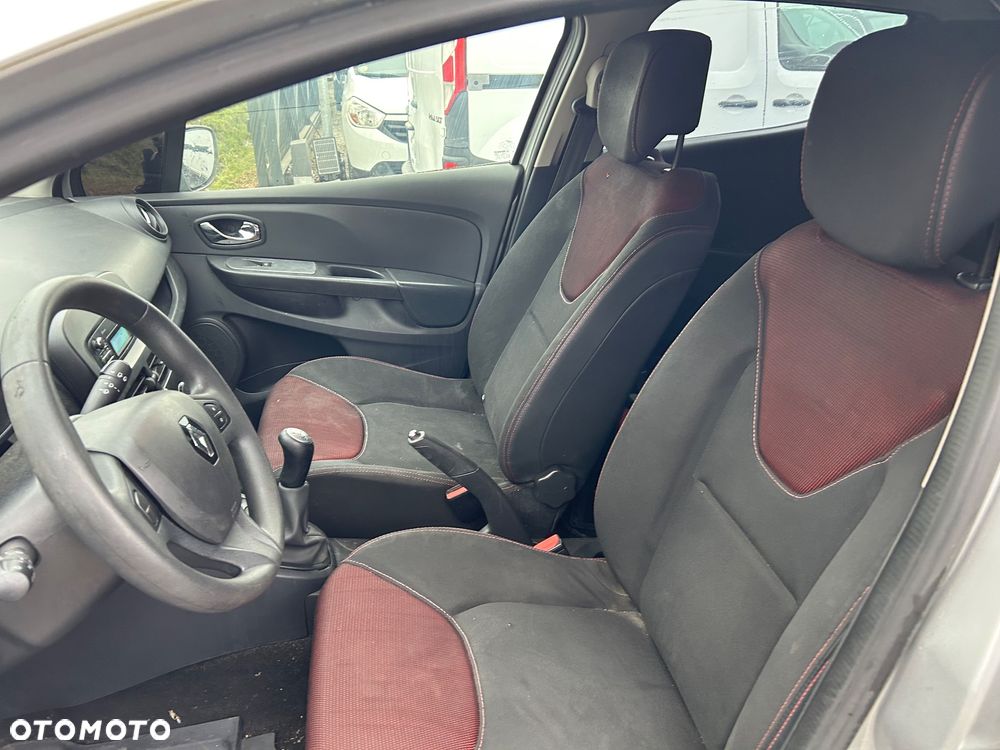 Renault Clio - 30