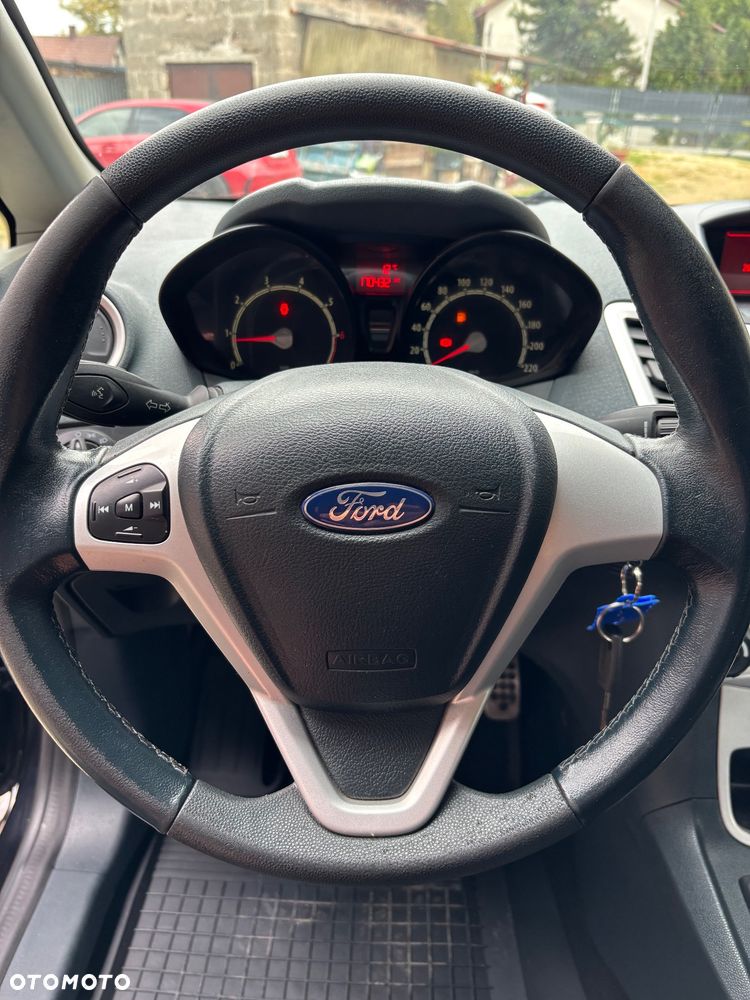 Ford Fiesta - 21