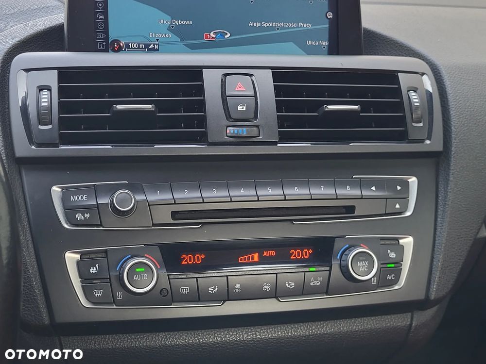BMW Seria 2 220d - 13