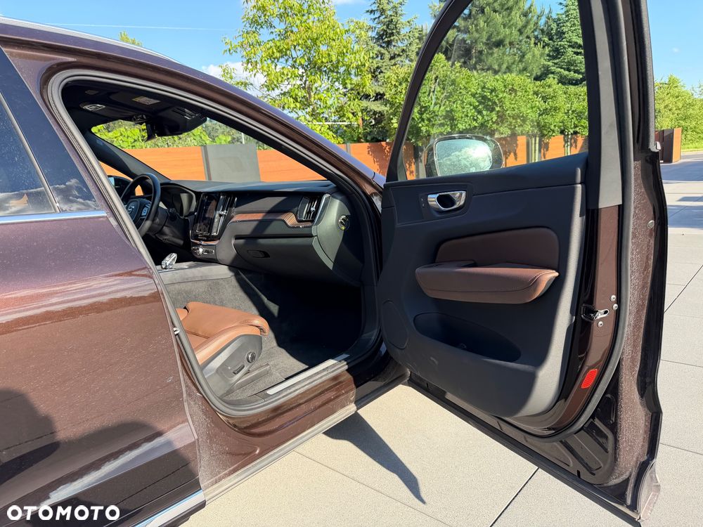 Volvo XC 60 B4 D AWD Inscription - 9