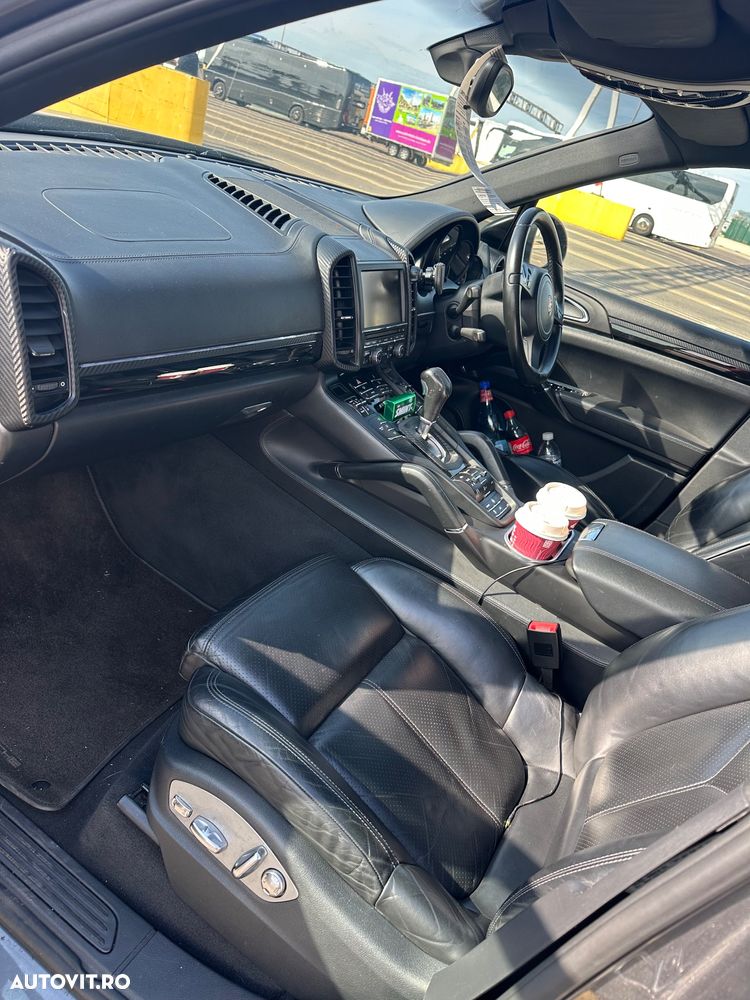 Porsche Cayenne Tiptronic S - 6