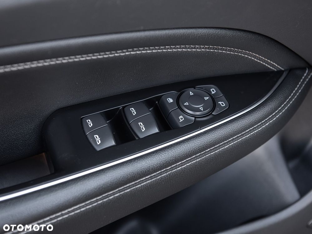 Opel Insignia - 16