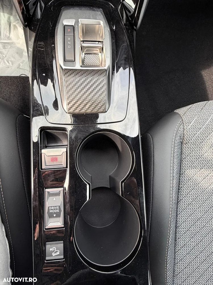 Peugeot 2008 1.2L e-DCS6 MHEV Allure - 10