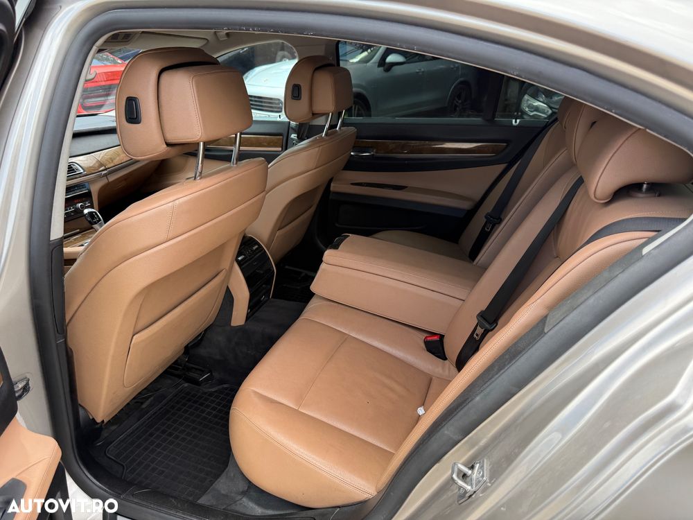 BMW Seria 7 730d Blue Performance - 39