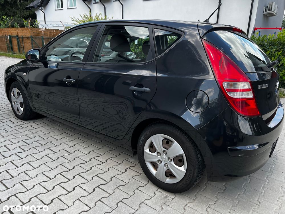 Hyundai i30 1.4 Classic + - 3
