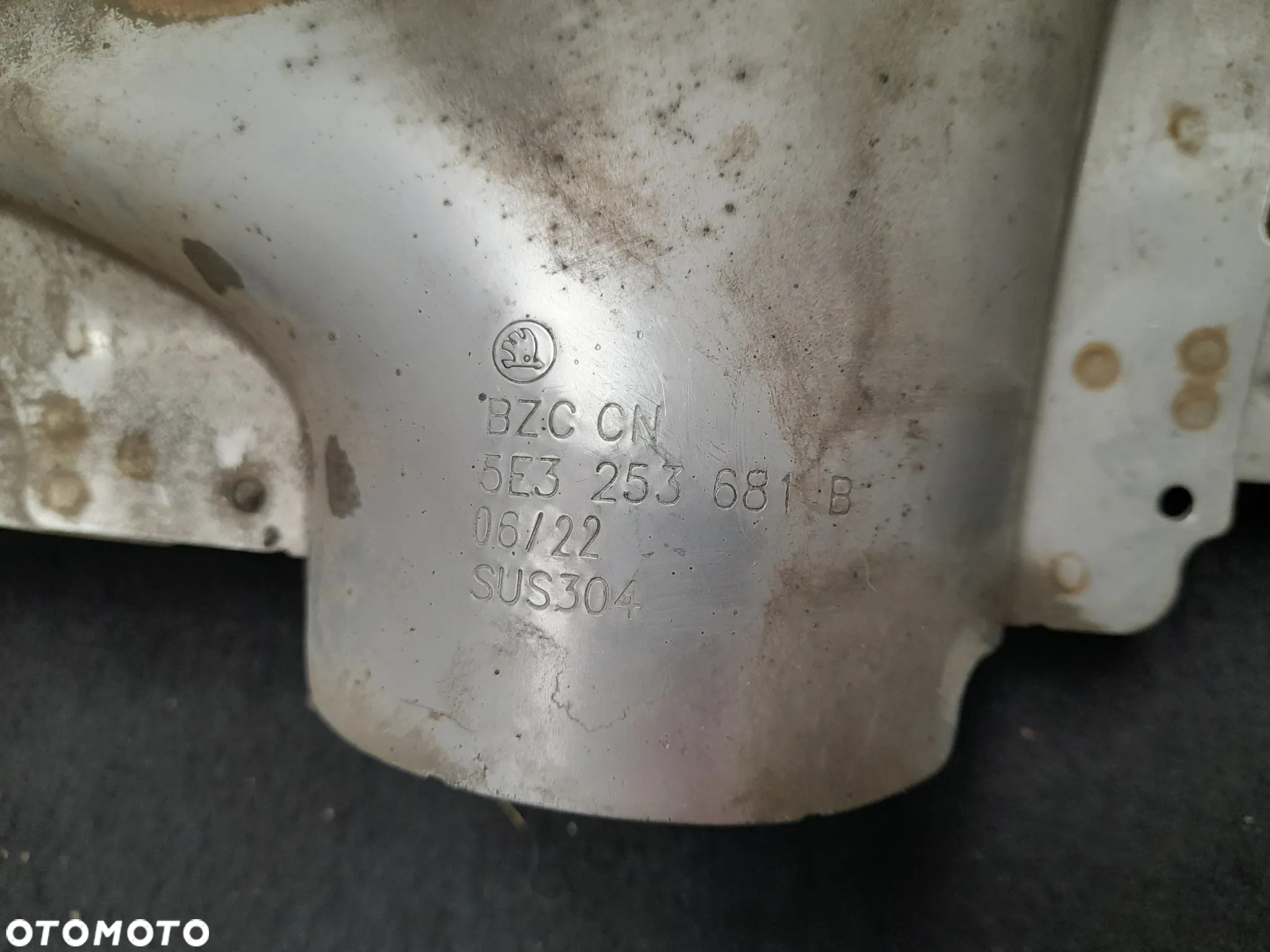 SKODA OCTAVIA IV RS KOŃCÓWKA WYDECHU 5E3253681D - 6