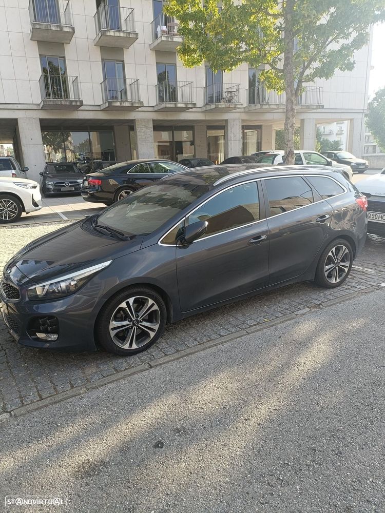 Kia Ceed SW 1.6 CRDi GT Line - 1