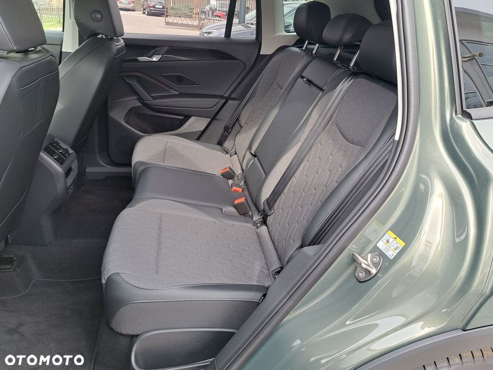 Volkswagen Tiguan - 11