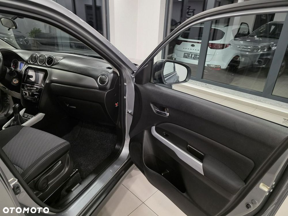 Suzuki Vitara 1.6 Premium 2WD - 17
