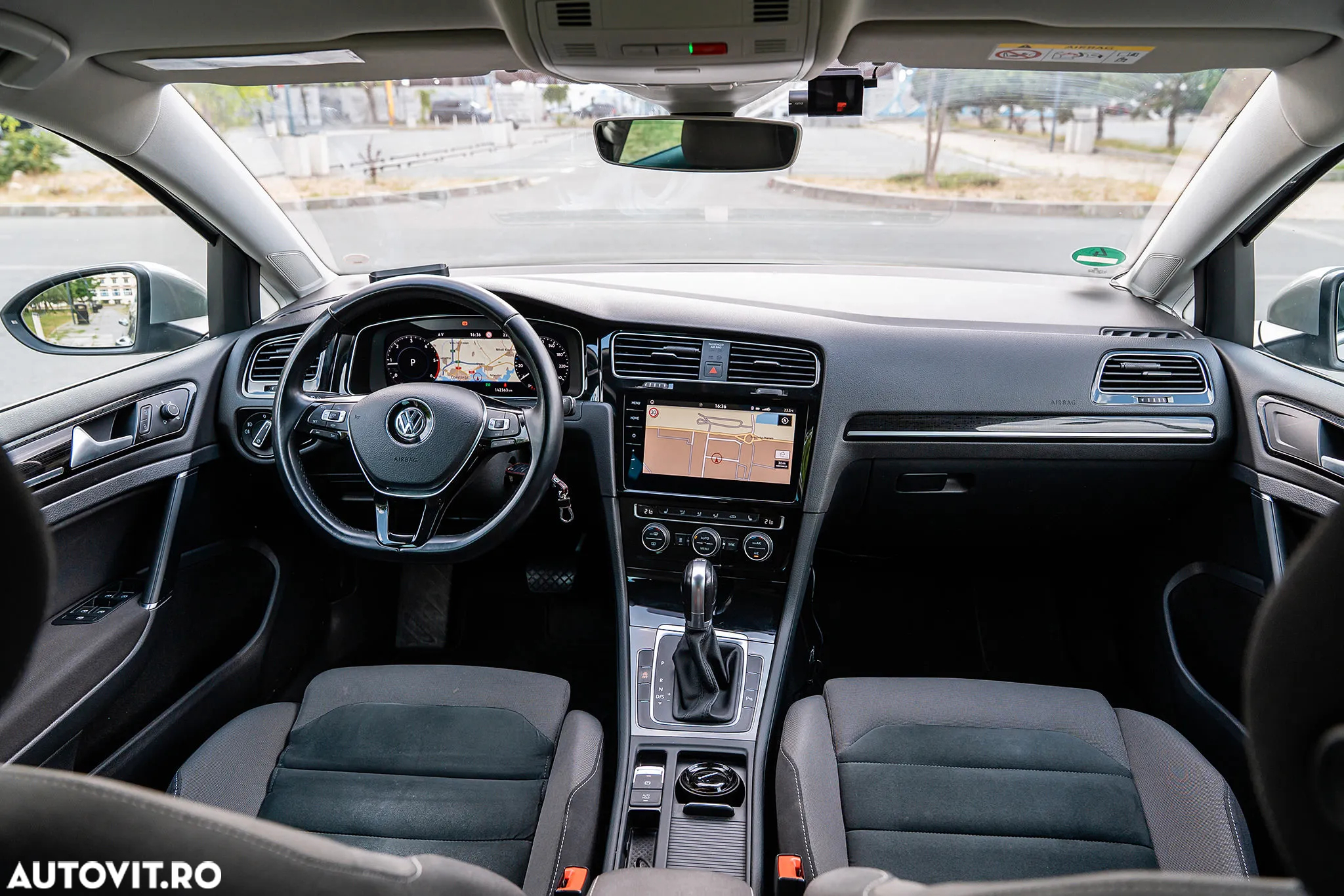 Volkswagen Golf 2.0 BlueTDI DSG Comfortline - 5