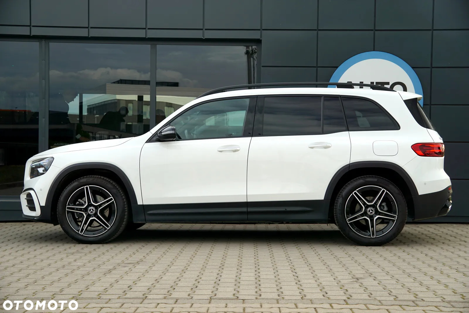Mercedes-Benz GLB 200 AMG Line 7G-DCT - 4