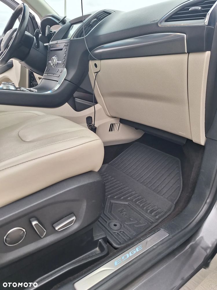 Ford Edge - 23