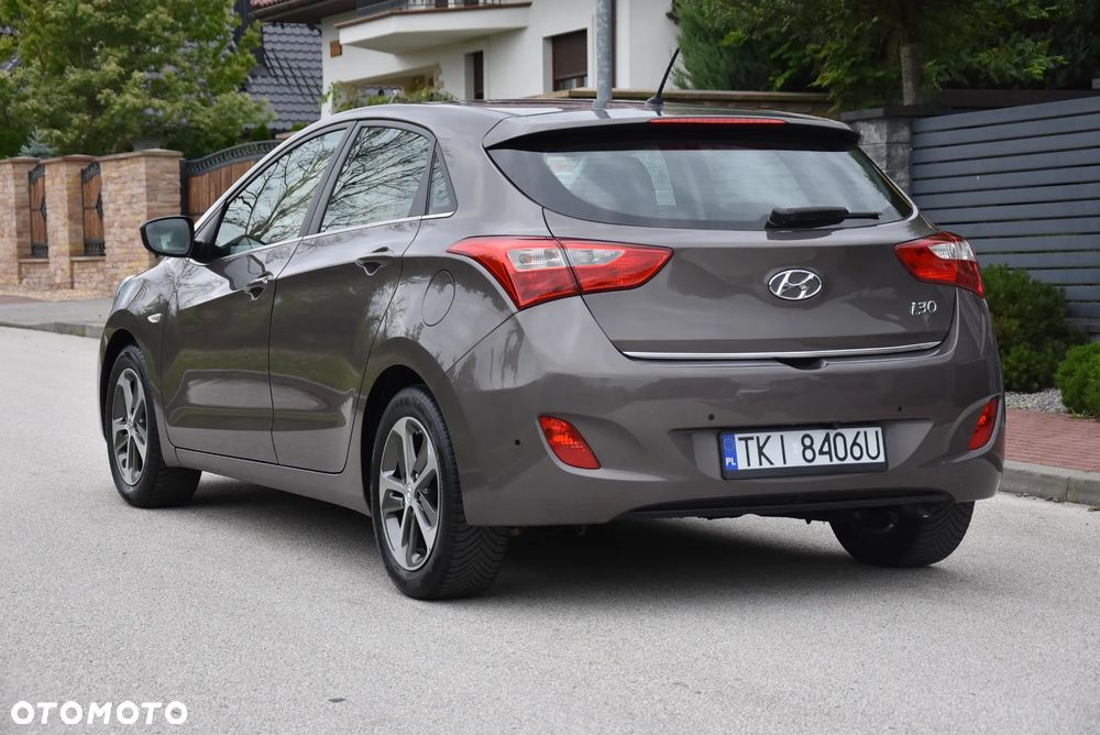 Hyundai i30 blue 1.6 GDI YES Gold - 8