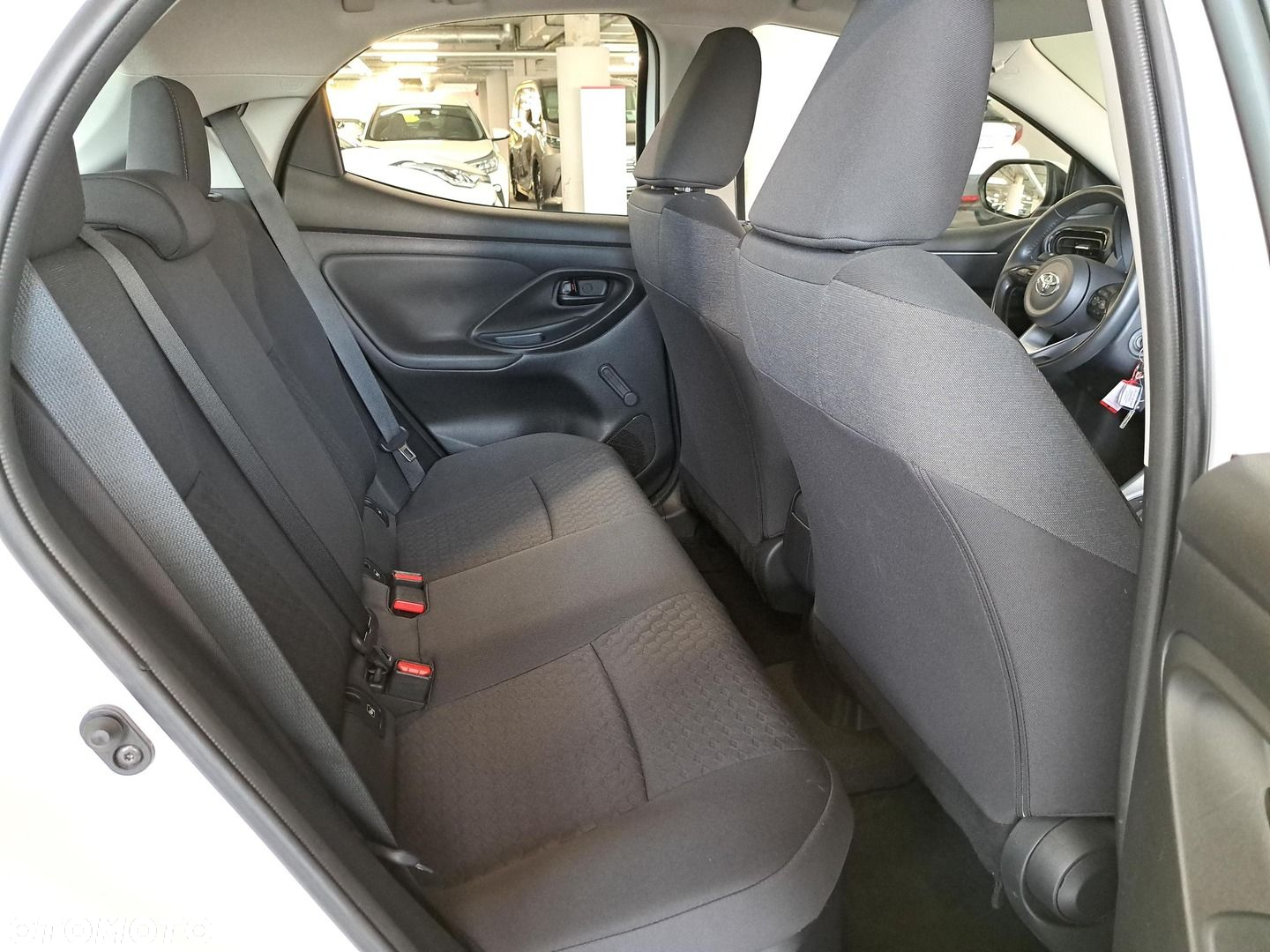 Toyota Yaris - 13