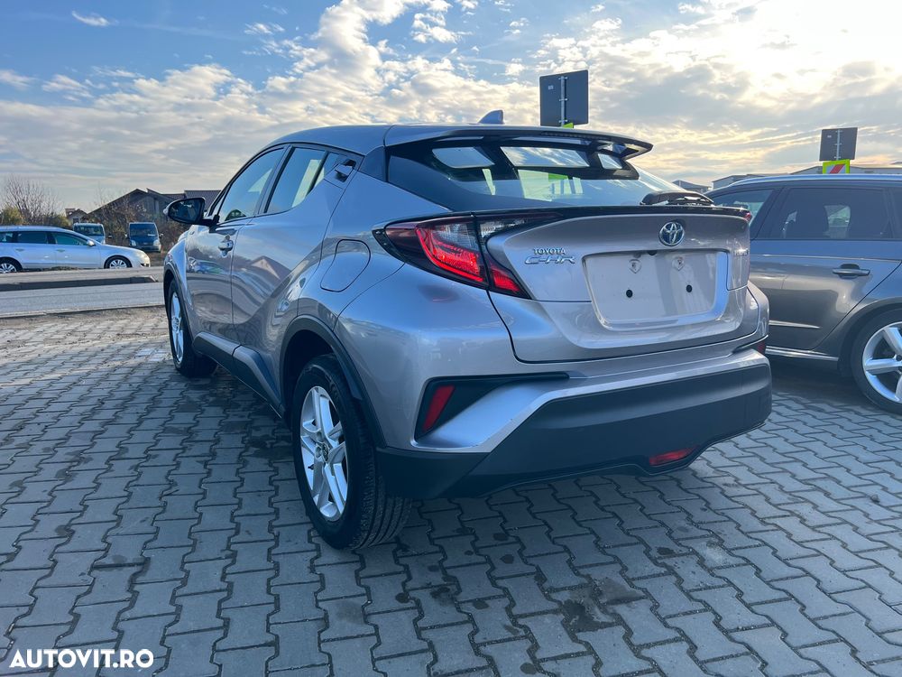 Toyota C-HR Hybrid Style Selection - 3