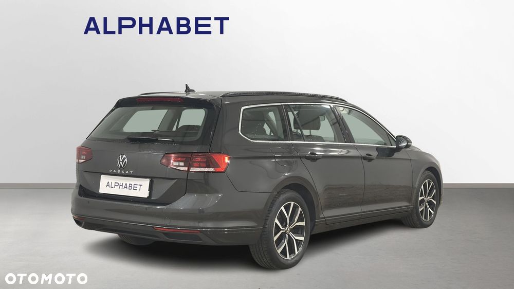 Volkswagen Passat - 5
