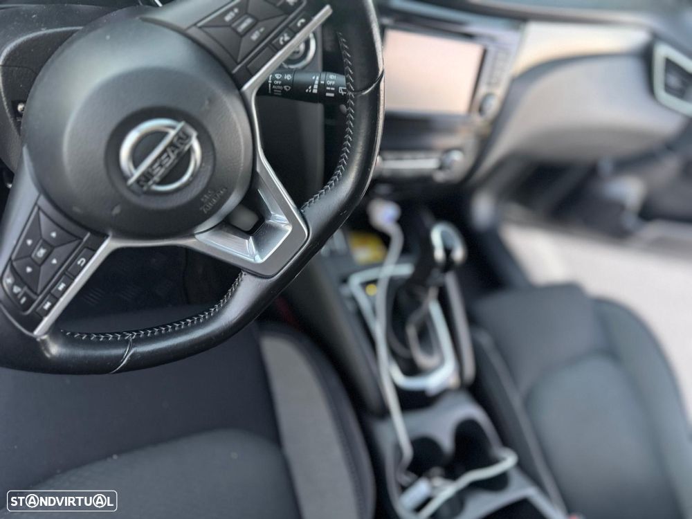 Nissan Qashqai 1.6 dCi Xtronic TEKNA - 6