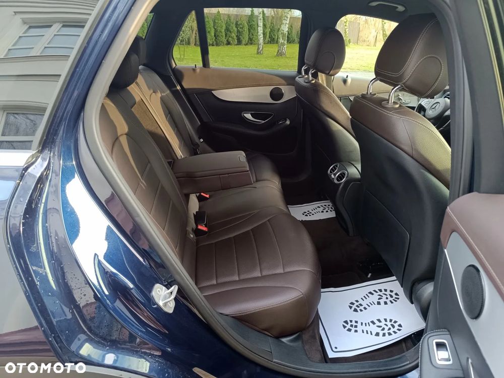 Mercedes-Benz GLC - 35