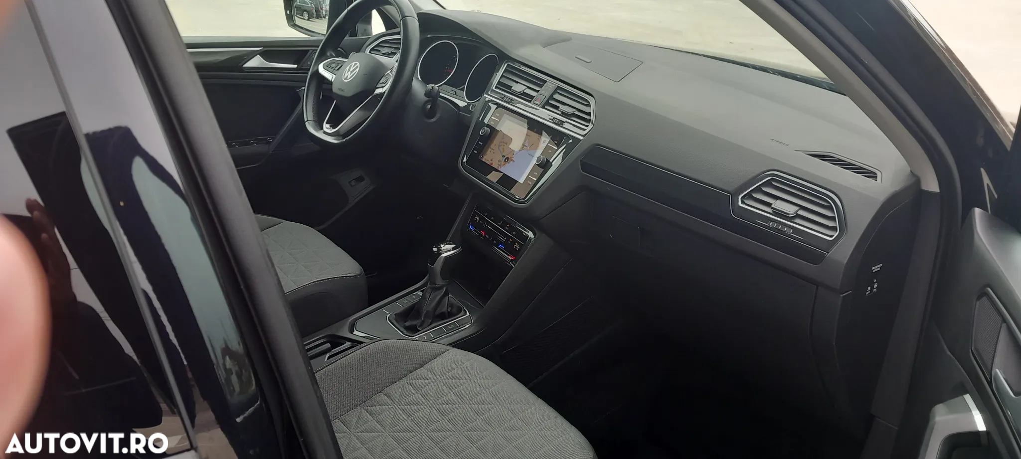 Volkswagen Tiguan - 27
