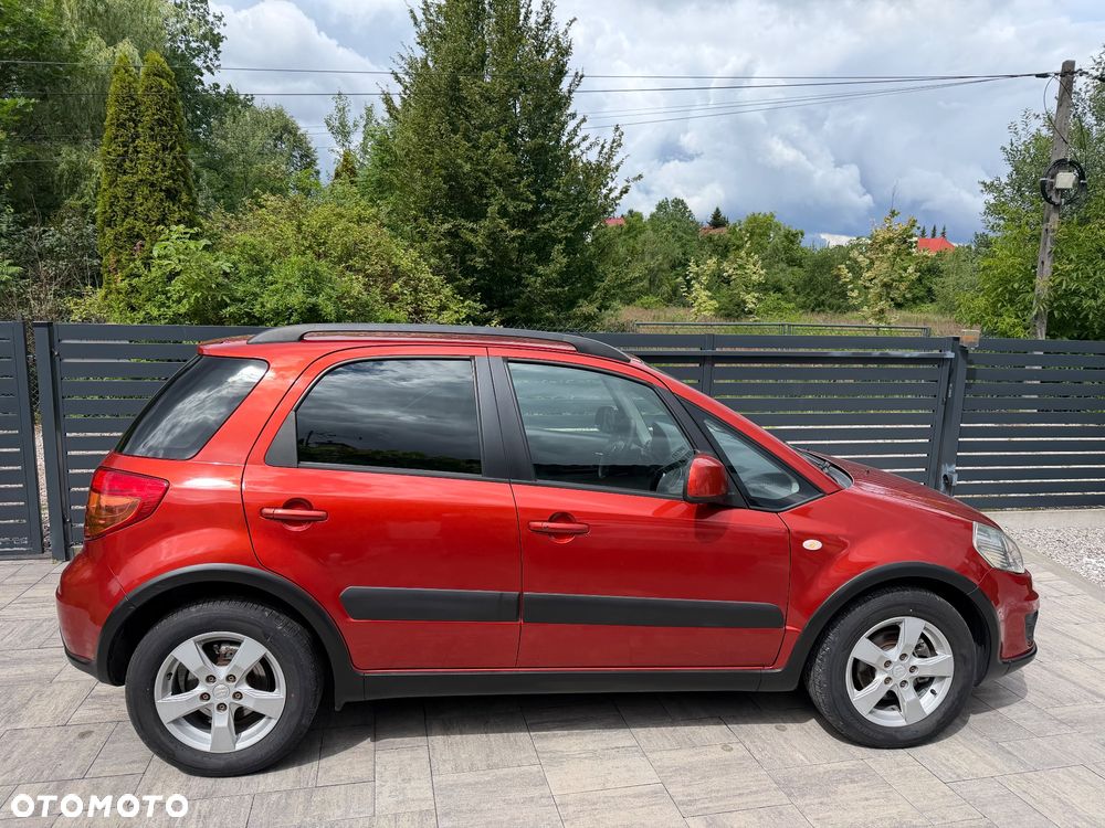 Suzuki SX4 1.6 Premium - 4