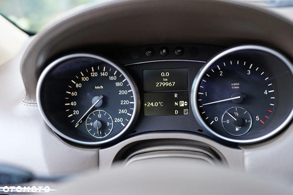 Mercedes-Benz GL 420 CDI - 12