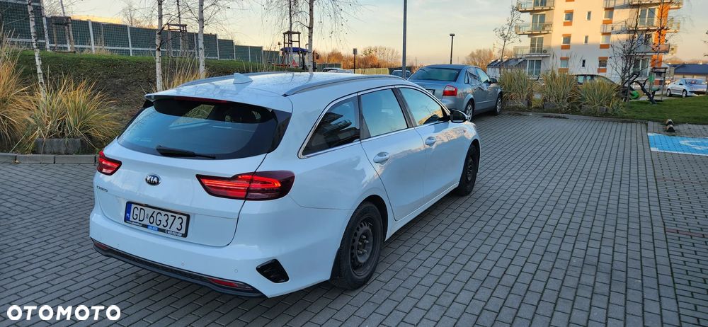 Kia Ceed - 5