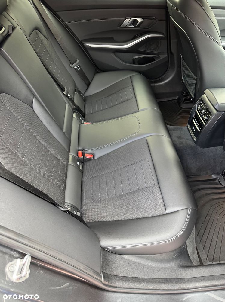 BMW Seria 3 - 11