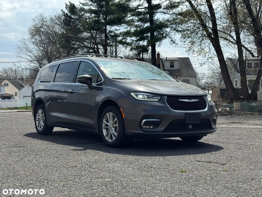 Chrysler Pacifica - 3