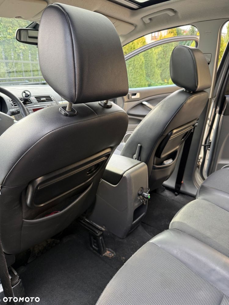 Ford C-MAX 2.0 TDCi Titanium - 16