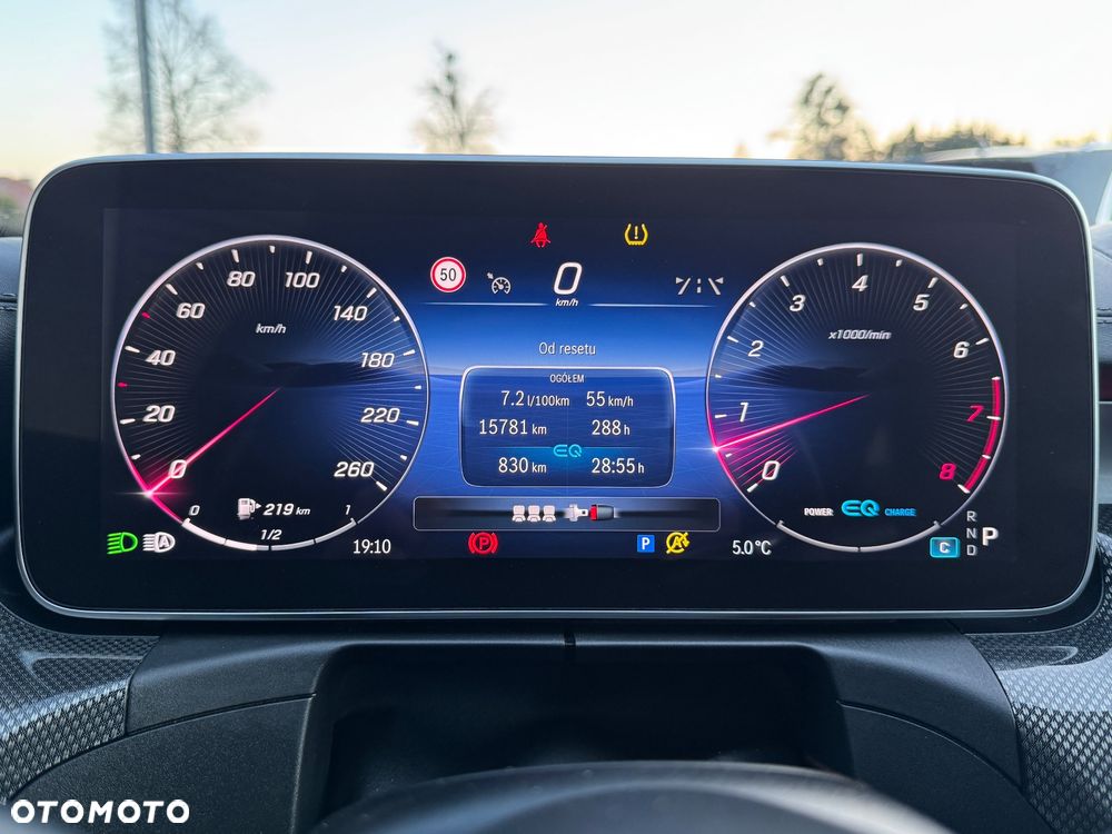 Mercedes-Benz Klasa C 180 9G-TRONIC AMG Line - 26