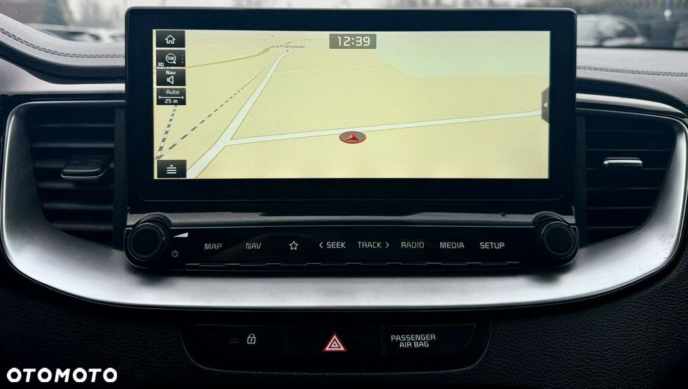 Kia XCeed - 25