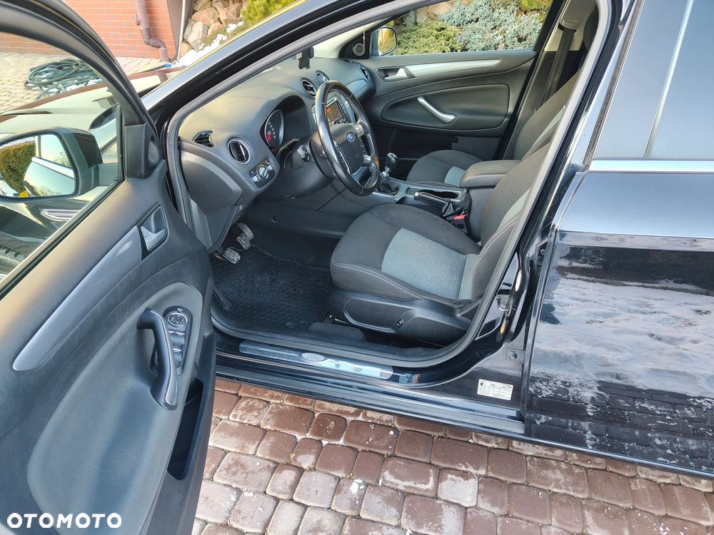 Ford Mondeo 2.0 TDCi Titanium X - 16