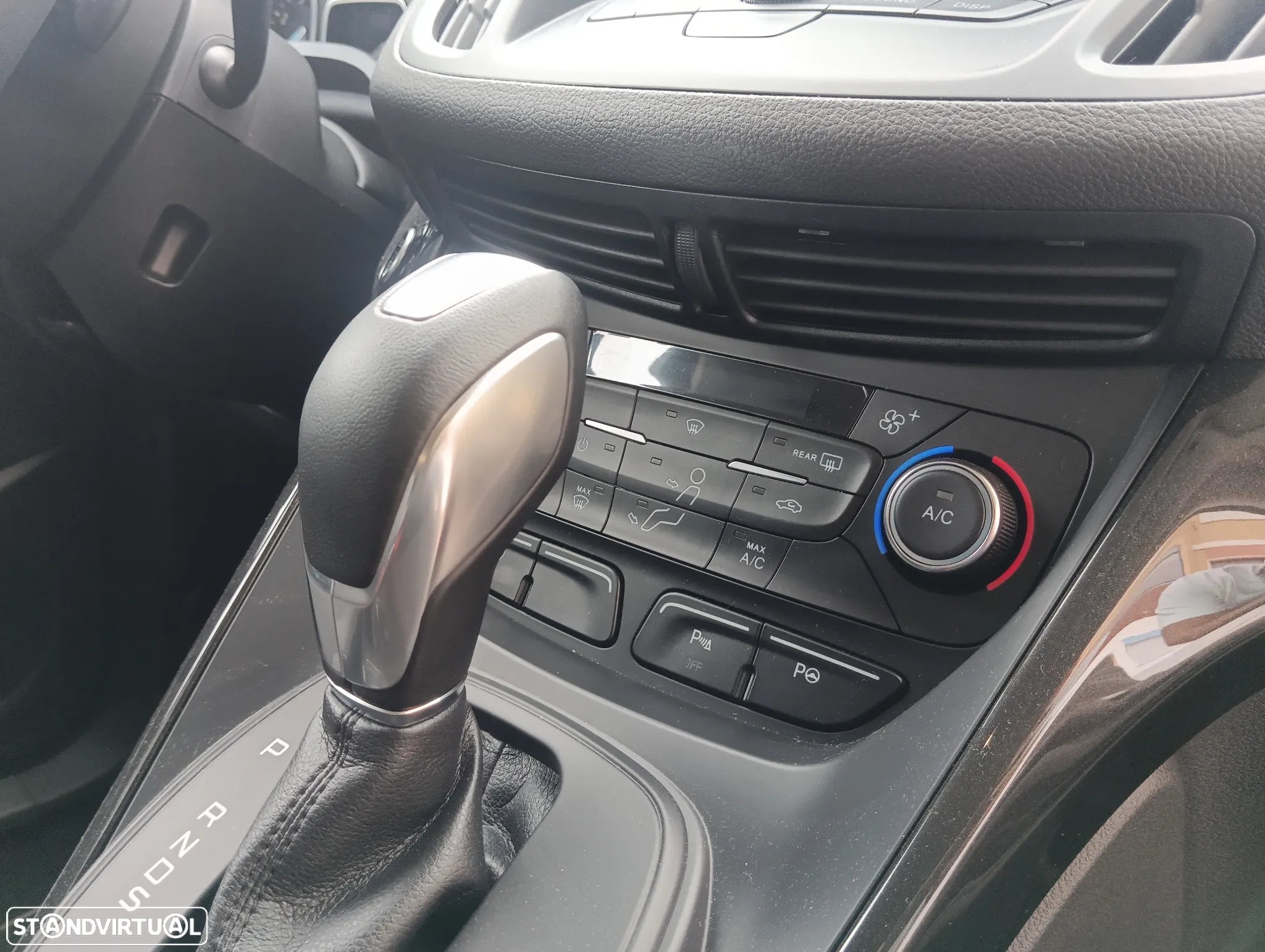 Ford Kuga 1.5 EcoBoost Titanium 4WD Powershift - 23