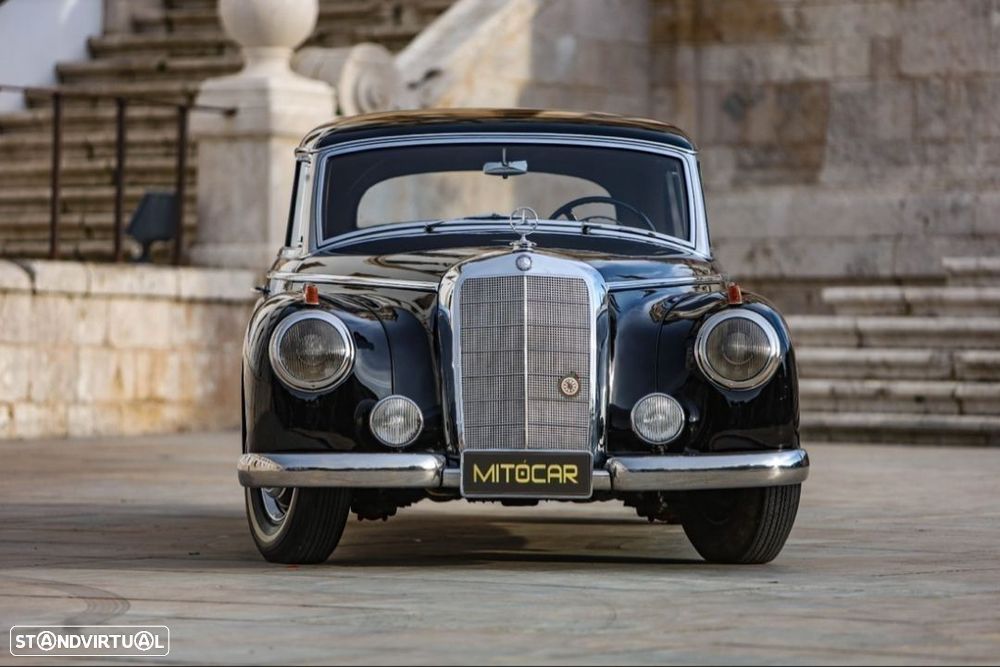 Mercedes-Benz 300 - 24